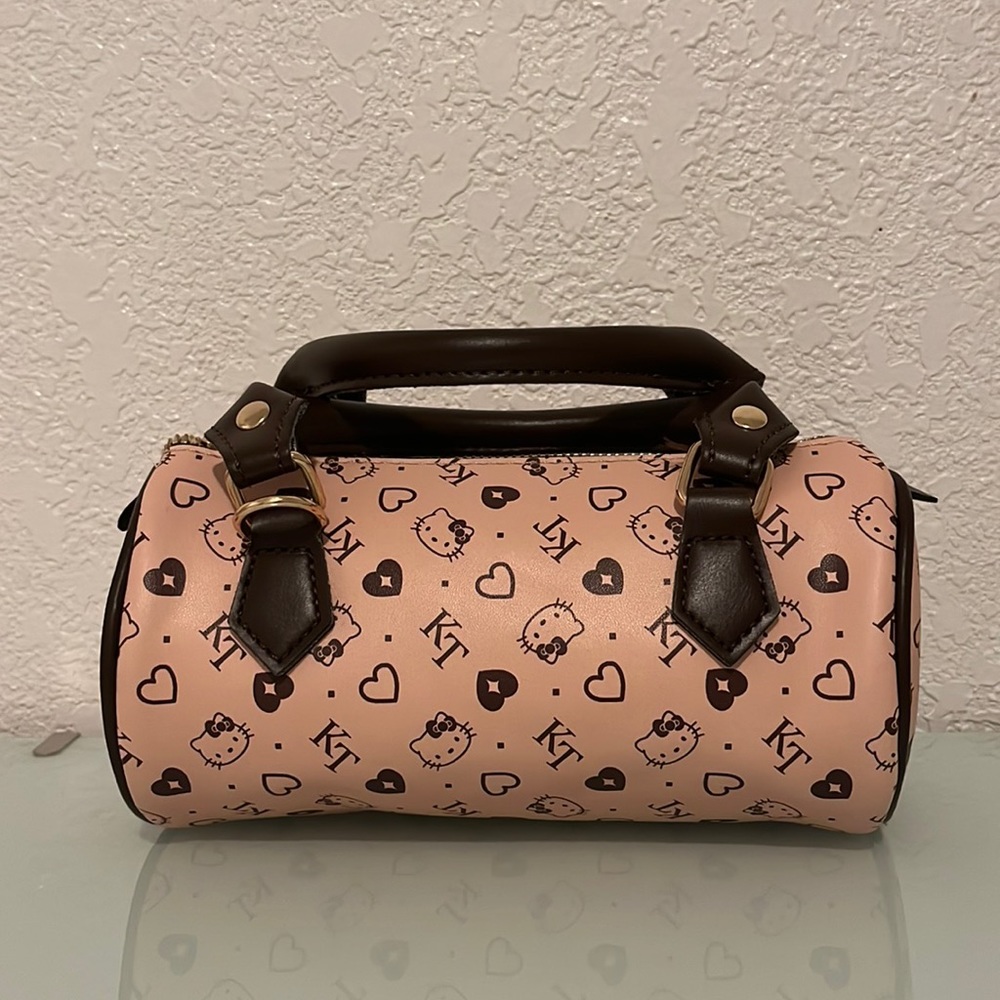 hello kitty purse